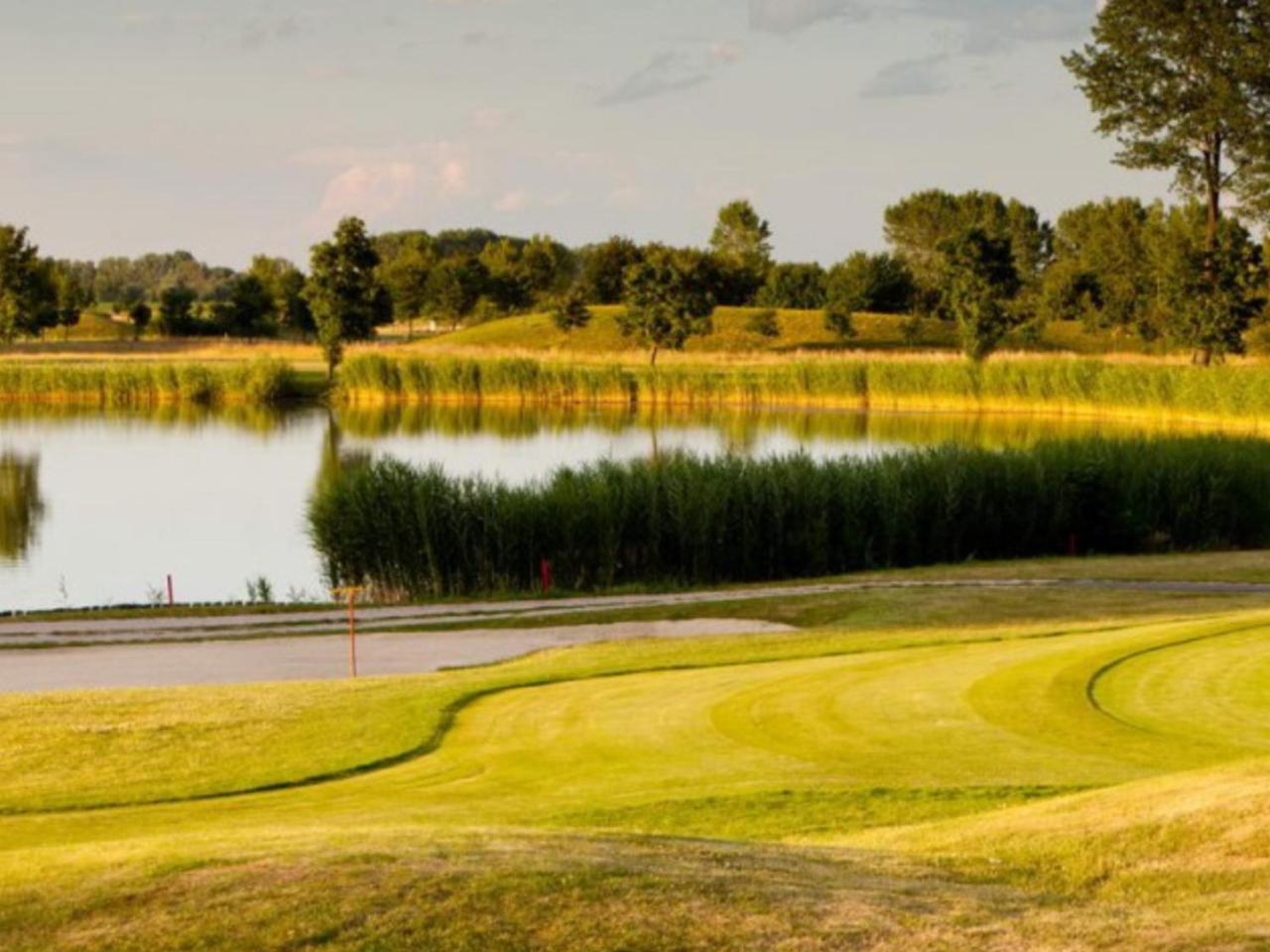 Apartman Golf Lux Bük Esterno foto
